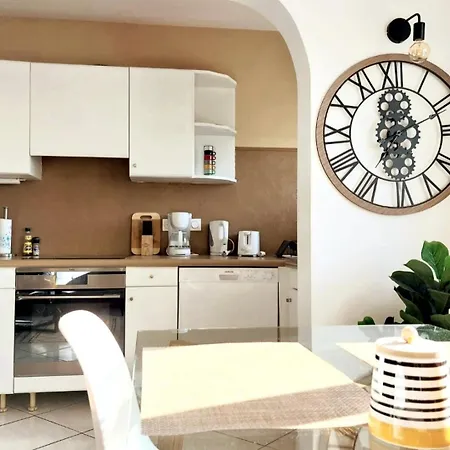 아파트 Bright Apartment, 3 Bedrooms